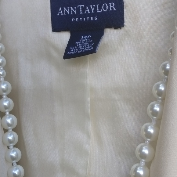 NWOT Ann Taylor 100% silk wrap ivory blazer, soft luxury, beautiful, size 14P - Picture 6 of 12